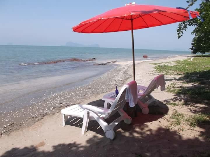 Dugong Koh Sukorn Hotel Ko Sukon Bagian luar foto