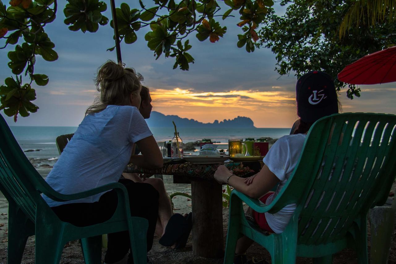 Dugong Koh Sukorn Hotel Ko Sukon Bagian luar foto