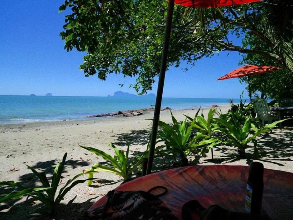 Dugong Koh Sukorn Hotel Ko Sukon Bagian luar foto